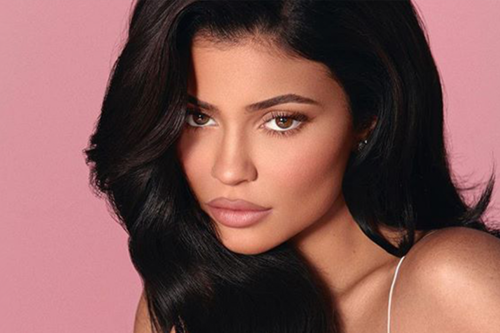 Kylie-Jenner-produit-comblement